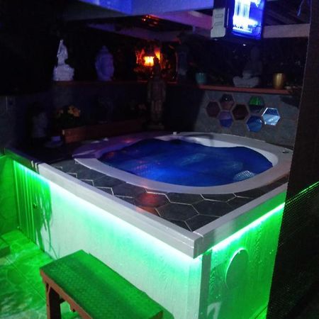 Mitchell'S Guesthouse 파로우 외부 사진