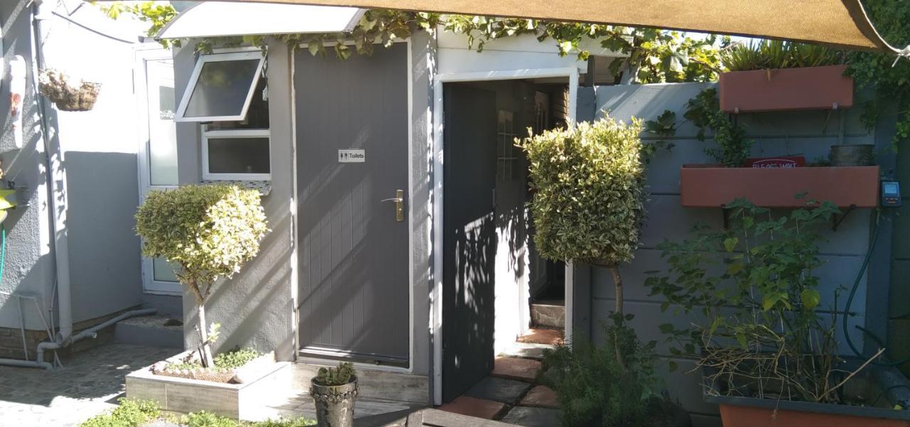 Mitchell'S Guesthouse 파로우 외부 사진