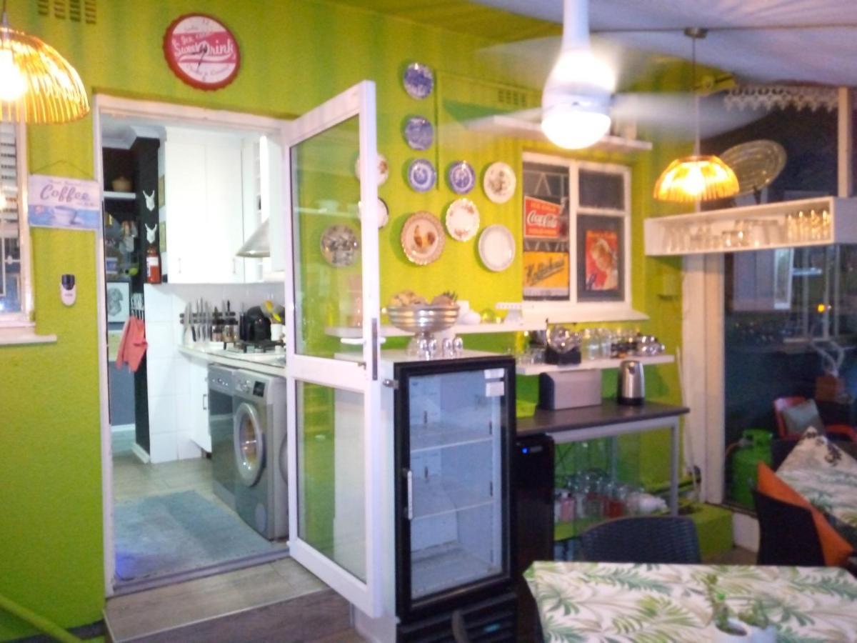 Mitchell'S Guesthouse 파로우 외부 사진