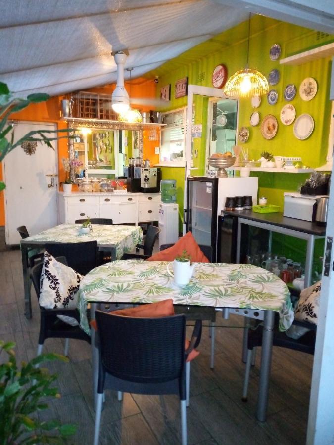 Mitchell'S Guesthouse 파로우 외부 사진