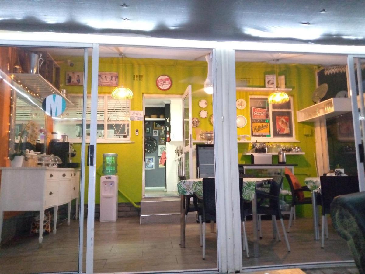 Mitchell'S Guesthouse 파로우 외부 사진