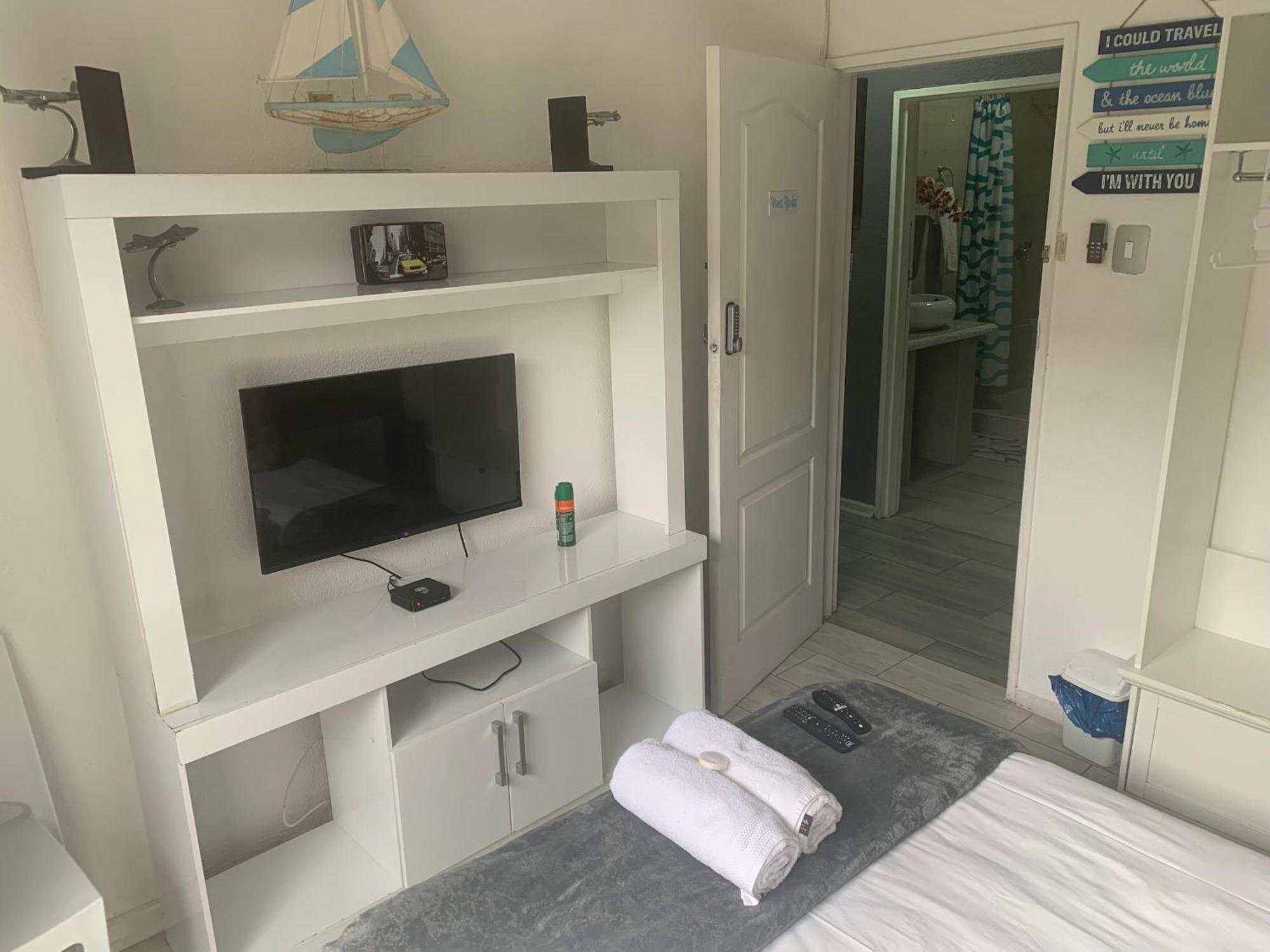 Mitchell'S Guesthouse 파로우 외부 사진