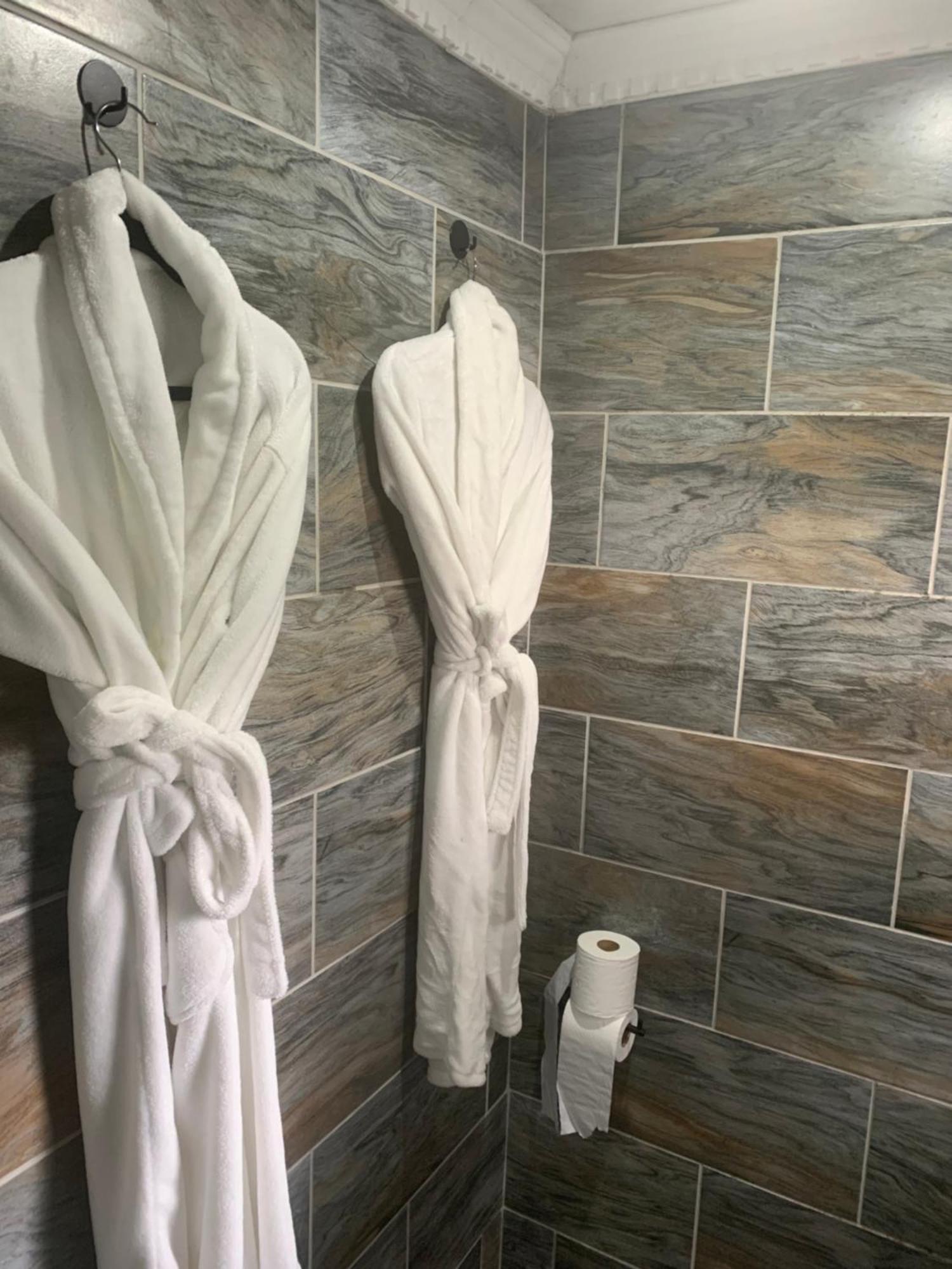 Mitchell'S Guesthouse 파로우 외부 사진